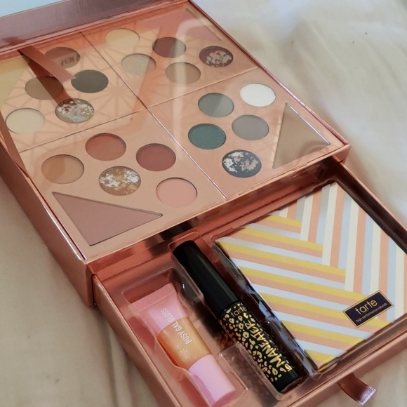 Gift & Glam Collector's Set by Tarte #18